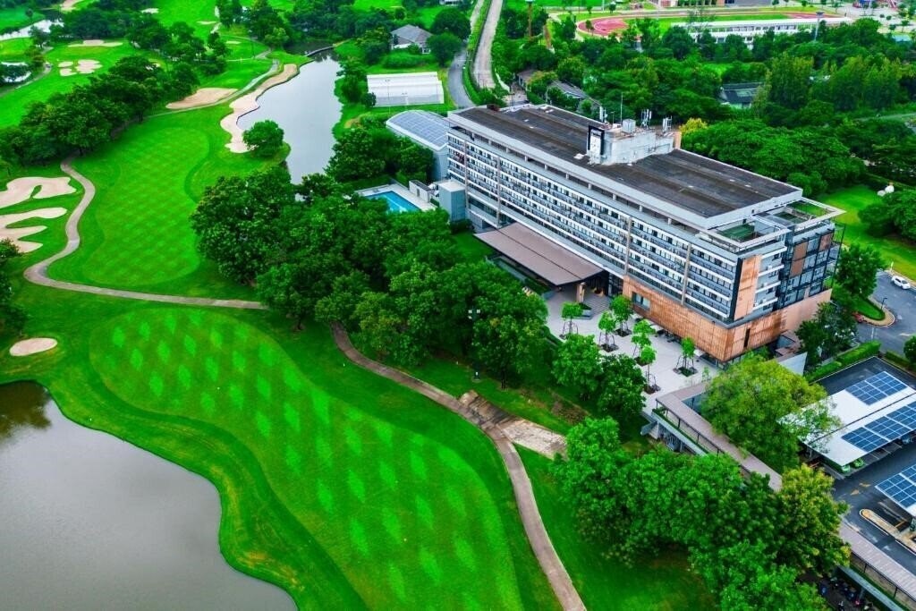 Tinidee Hotel Golf Club 3* қонақ үйі