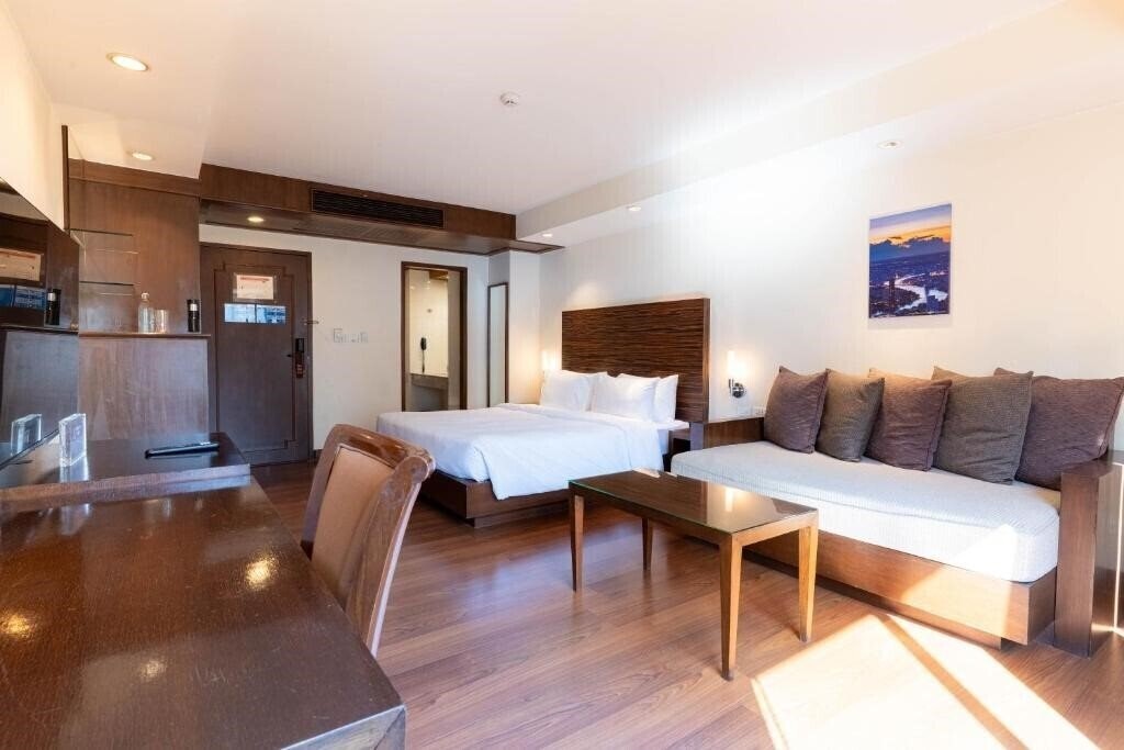 Фотография Journeyhub Bangkok Sukhumvit 26 4*