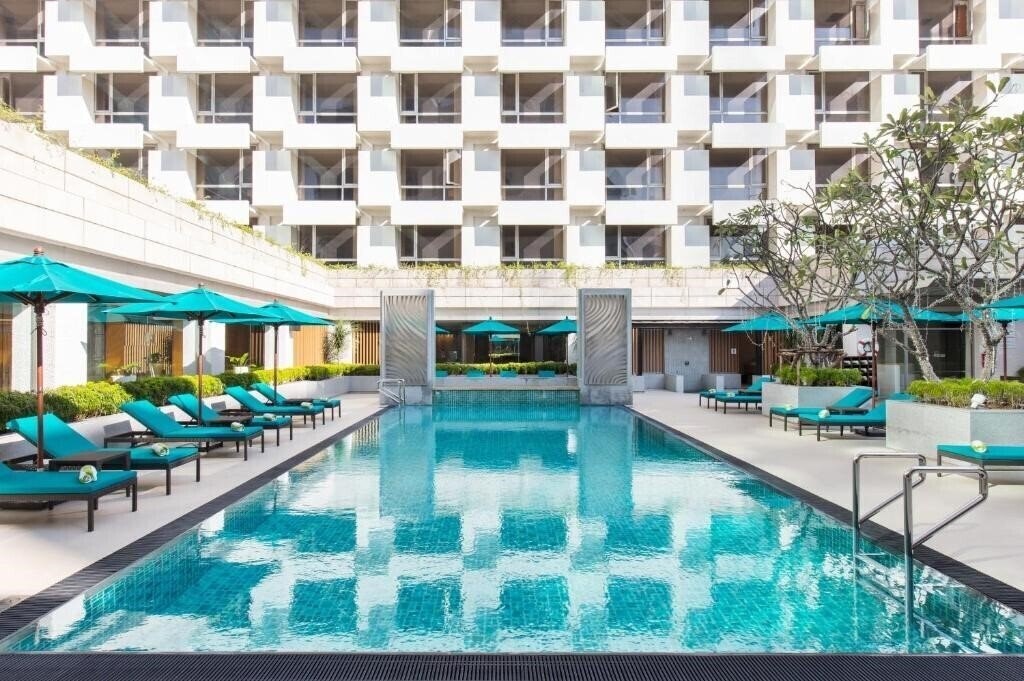 Holiday Inn Bangkok 4* фотосуреті