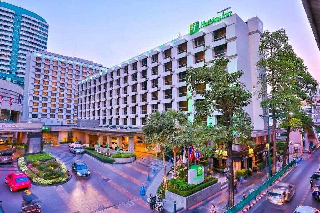 Holiday Inn Bangkok 4* суреті