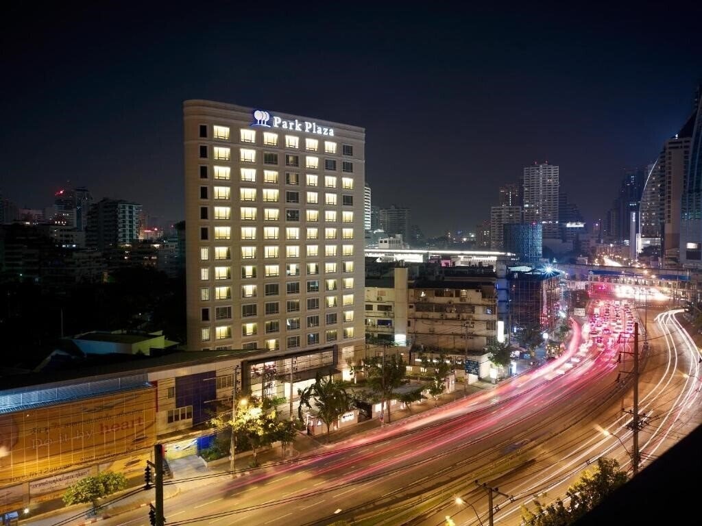 Отель Park Plaza Sukhumvit Bangkok 4*