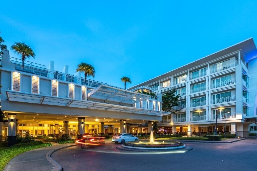 Отель Kantary Hills Chiangmai 4*