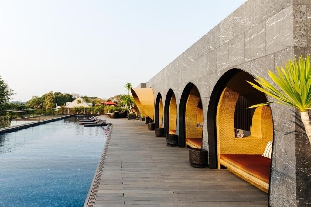 Фото X2 Chiang Mai Riverside Resort 5*