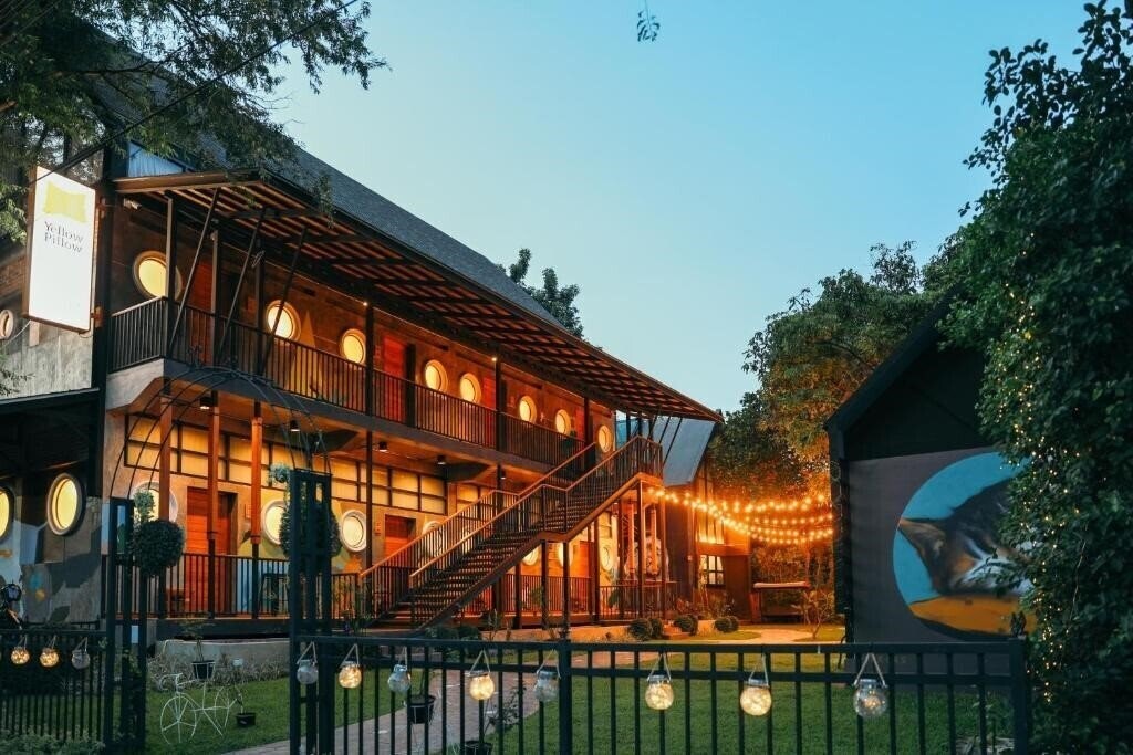 Yellow Pillow Hotel 3* қонақ үйі