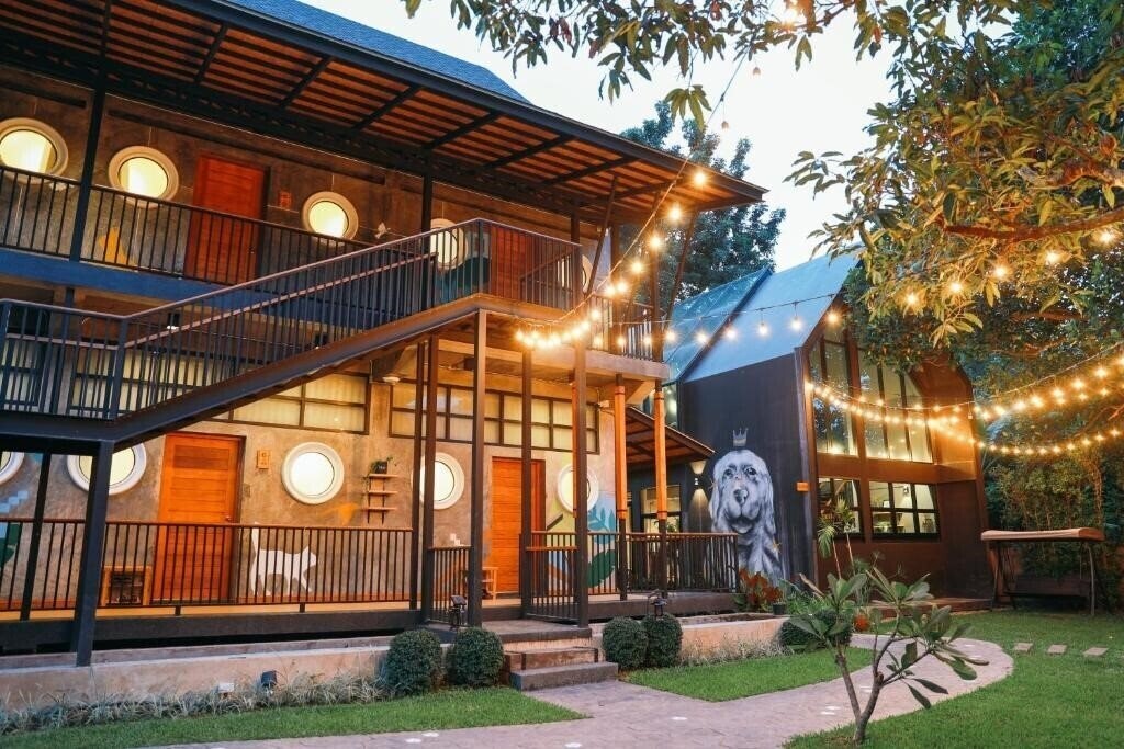 Yellow Pillow Hotel 3* суреті