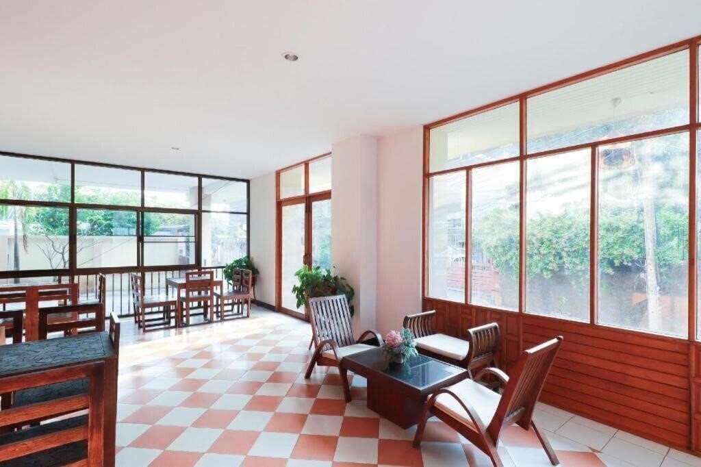 Фотография OYO 794 Nice Mum Lodge 2*