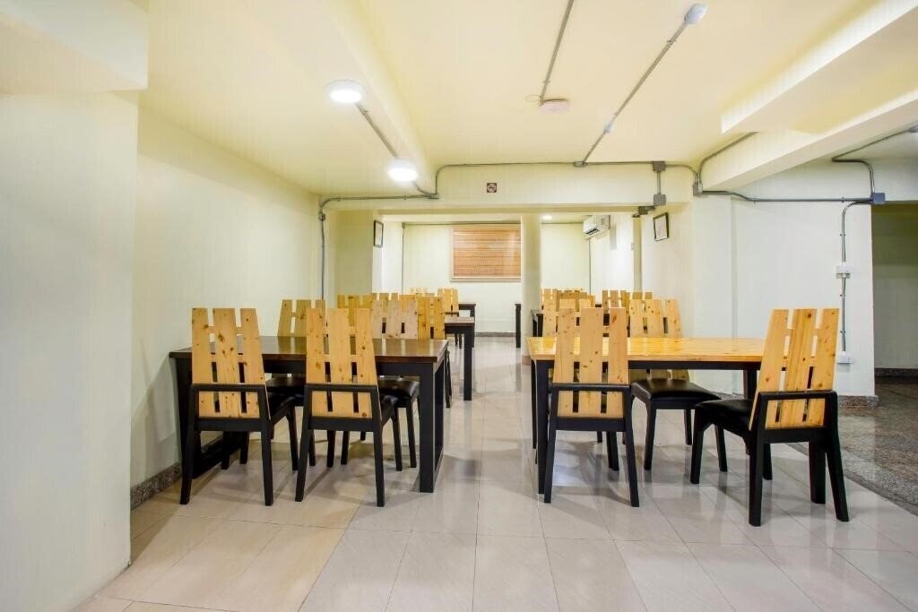 Oyo 928 Leaf Hostel 2* суреті