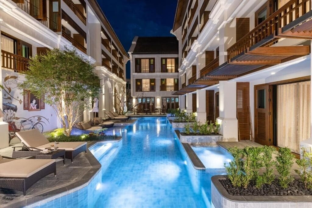 Отель Hotel Sensai Nimman Chiang Mai 5*