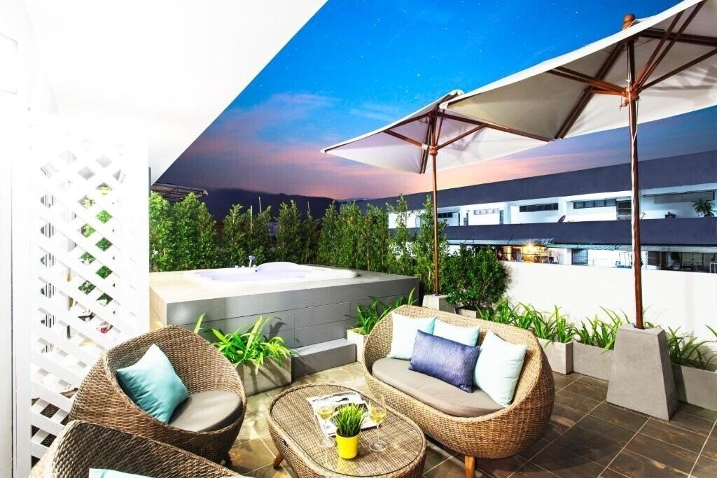 Tolani Nimman Villa Chaing Mai 4* суреті