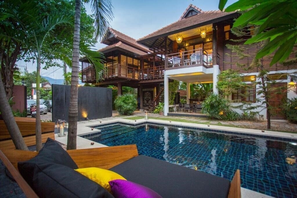 Отель Tolani Northgate Villa Chiang Mai (ex. X2 Chiang Mai North Gate Villa) 5*
