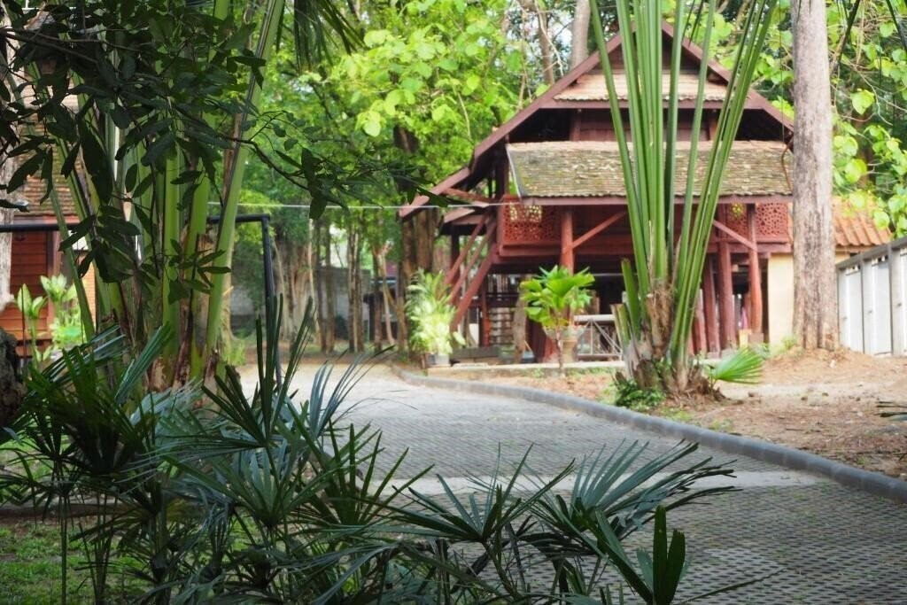 Отель Insight Hostel 2*