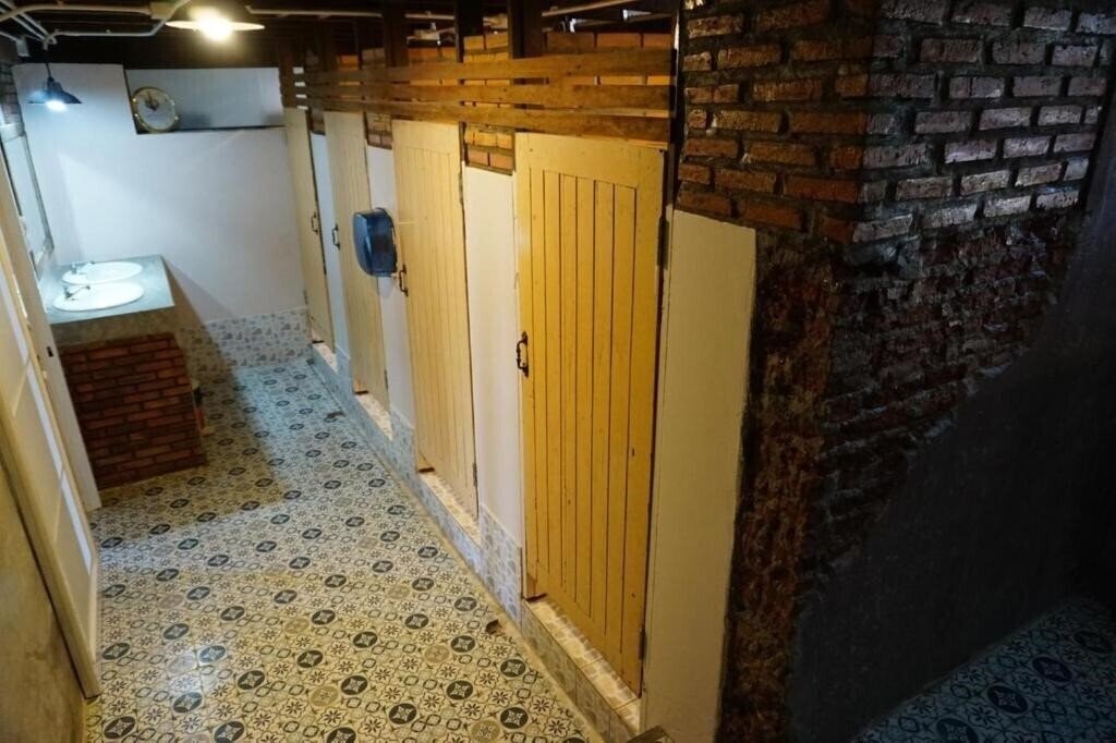 Фото Insight Hostel 2*