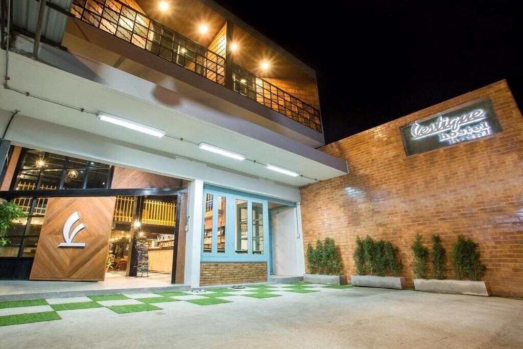 Отель Koenji Guest House & Bar Chiang Mai 2*