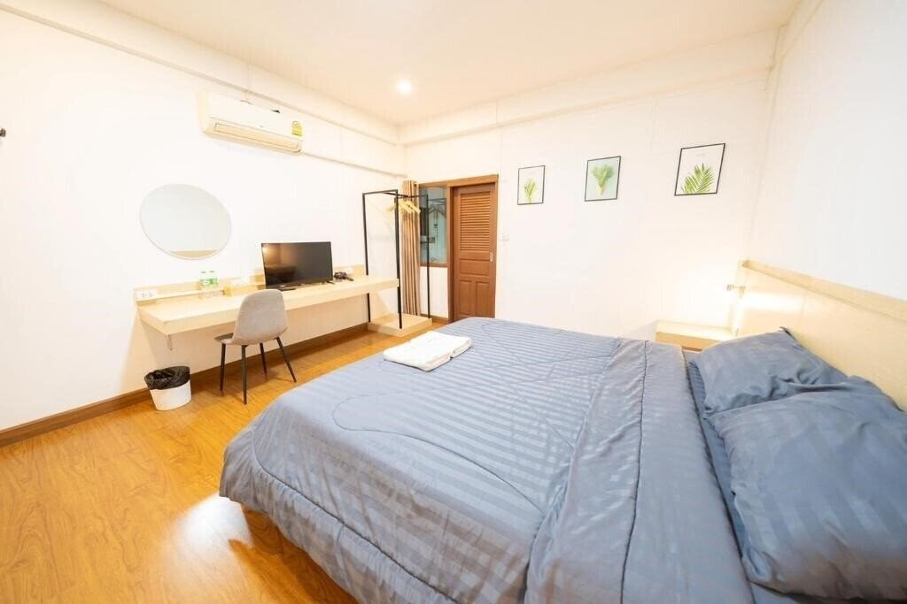 Фото Koenji Guest House & Bar Chiang Mai 2*