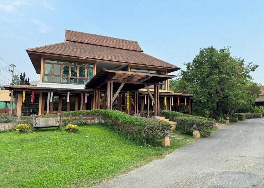Отель Karina Resort Chiang Mai 3*