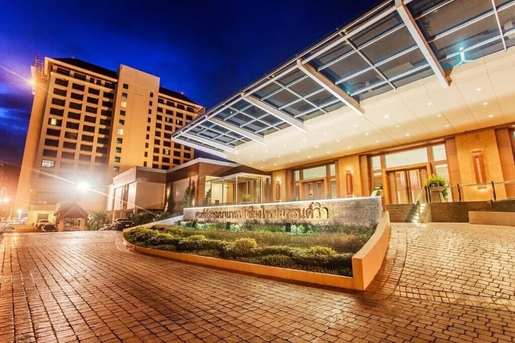 Отель Chiangmai Grandview Hotel & Convention Center (ex. Chiang Mai Grand View Hotel) 4*