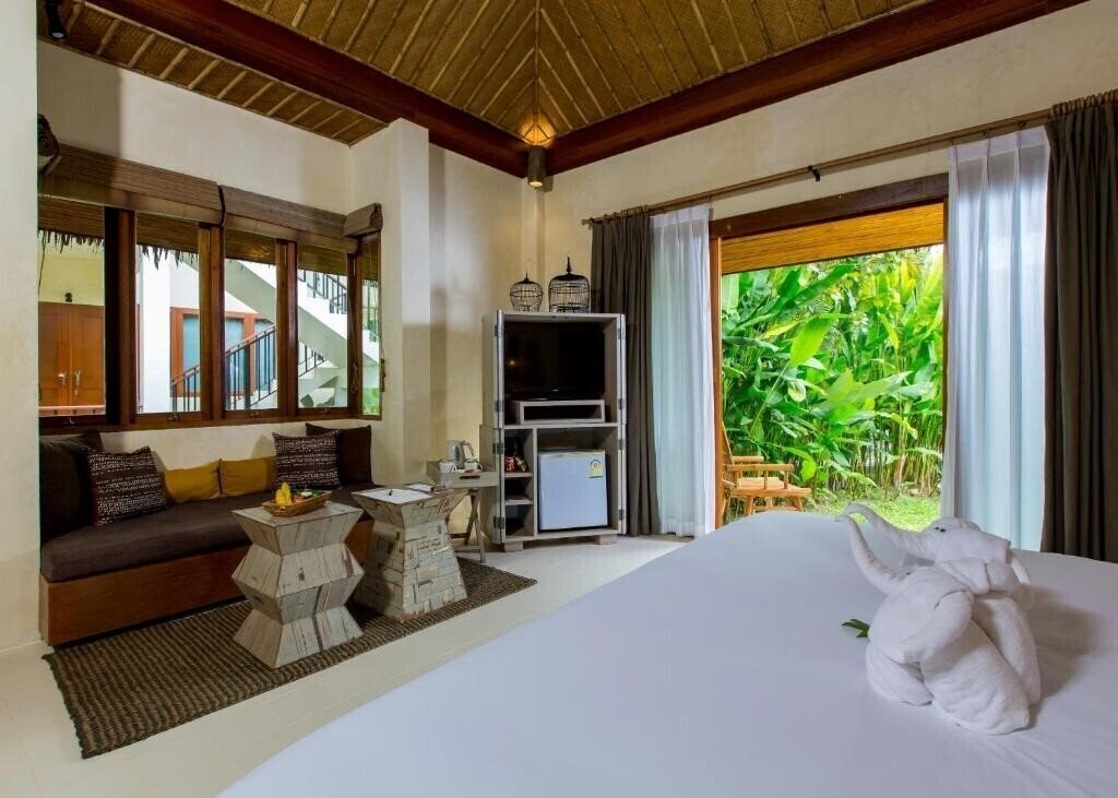 Отель Bangsak Village 3*