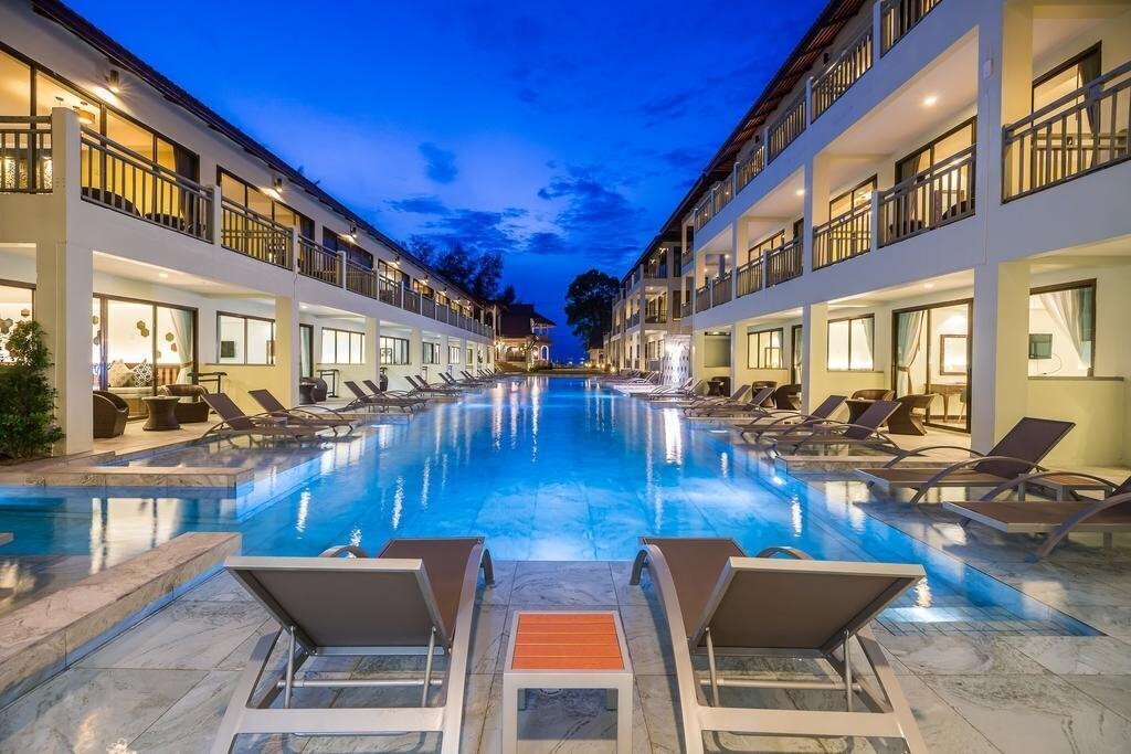 Hive Khaolak Beach Resort (ex. Khao Lak Diamond Beach Resort) 4* қонақ үйі