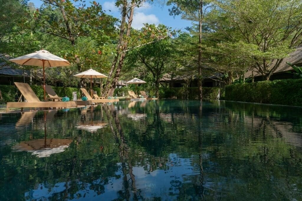 Картинка Khao Lak Wanaburee Resort 4*