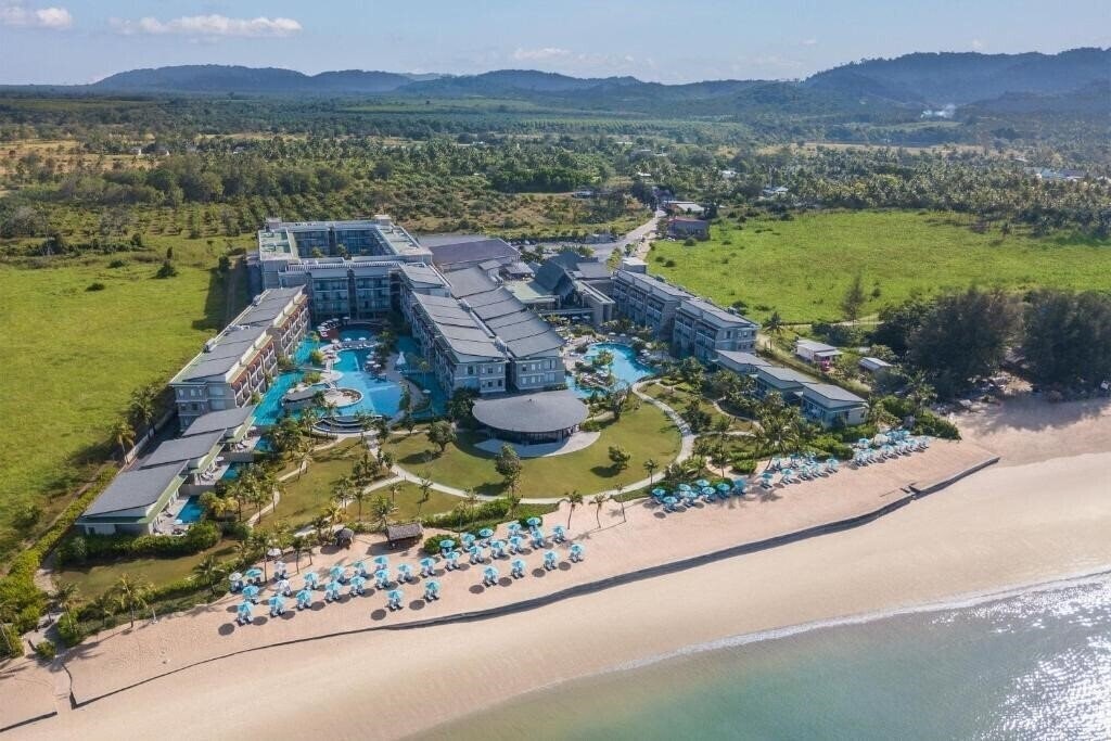 Le Meridien Khao Lak Resort & Spa (ex. Bangsak Merlin Resort) 5* суреті