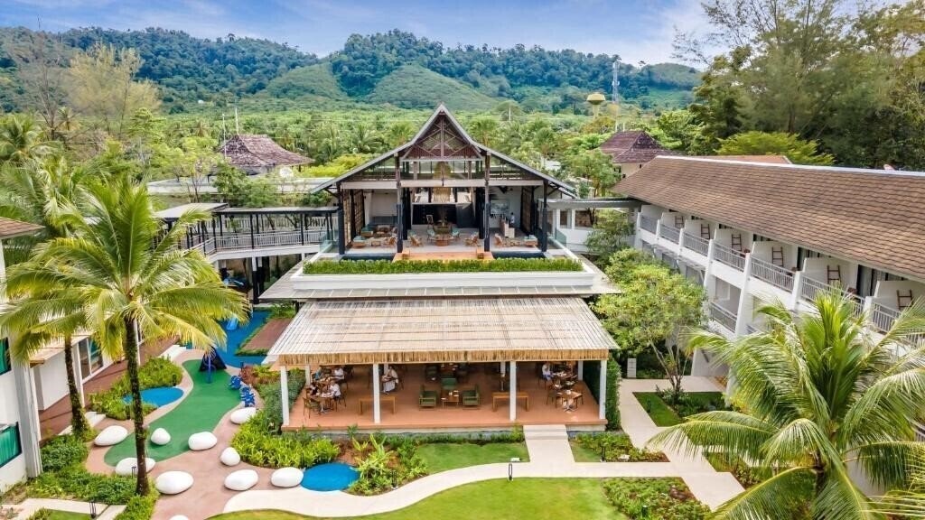Изображение Outrigger Khao Lak Beach Resort (ex. Royal Bangsak Beach Resort) 5*