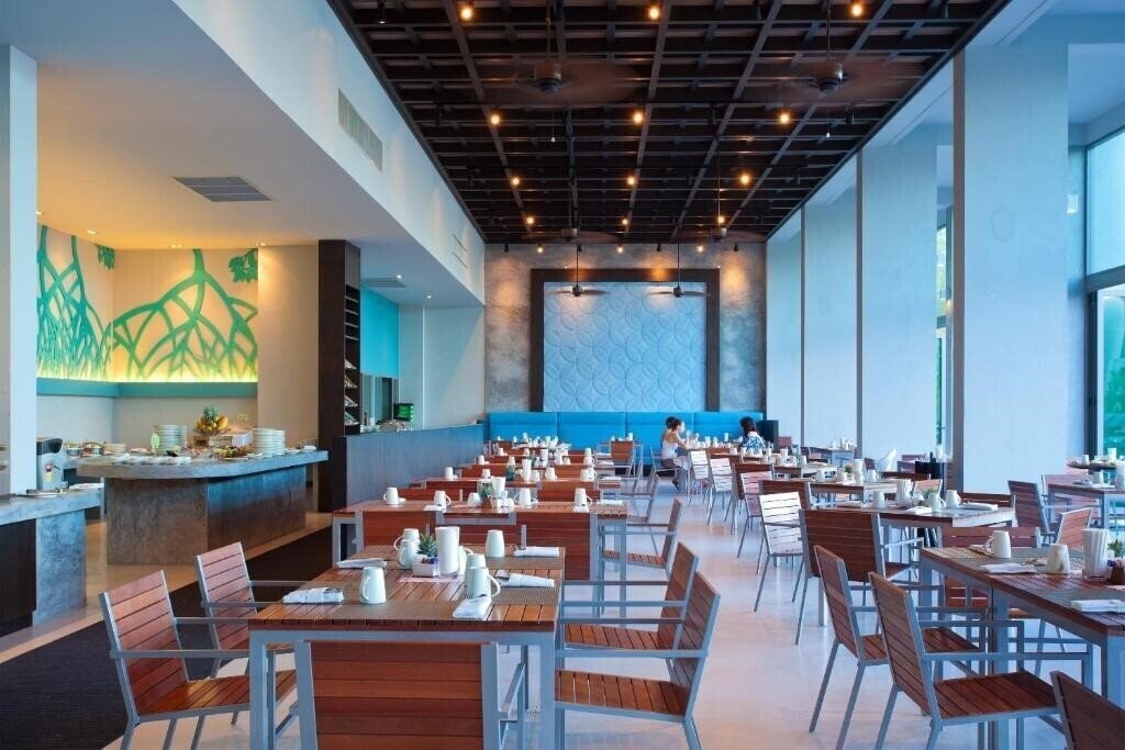 Фотография Mai Khao Lak Beach Resort & Spa 5*