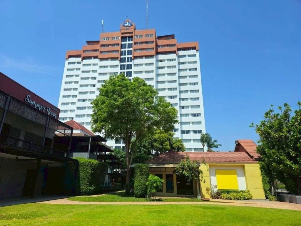 Отель Hua Hin Grand Hotel & Plaza 3*