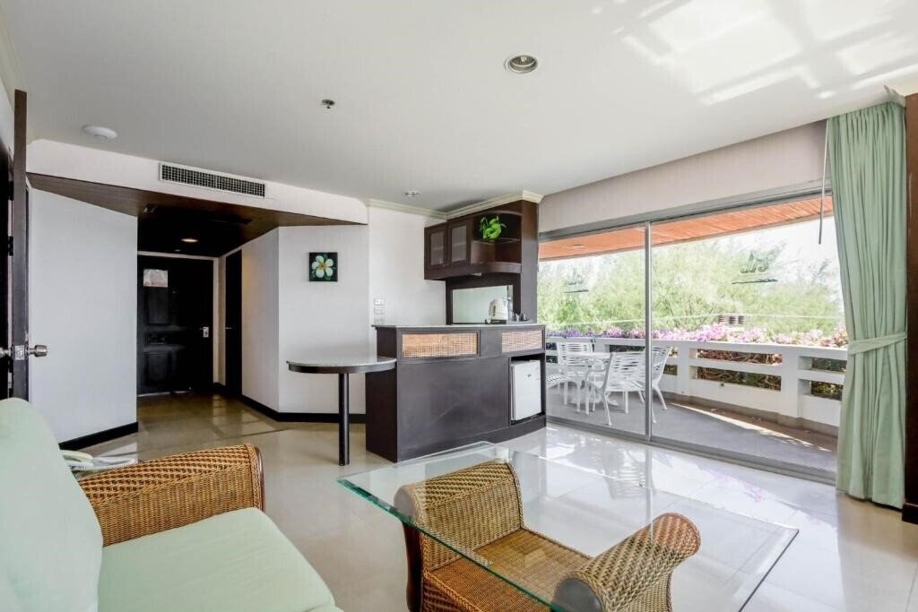 Фотография The Cha-Am Methavalai Hotel 4*