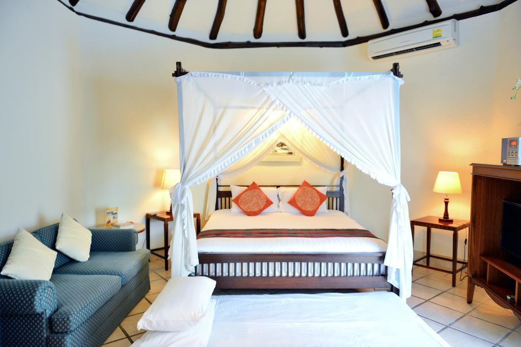 Supatra Hua Hin Resort 4* суреті