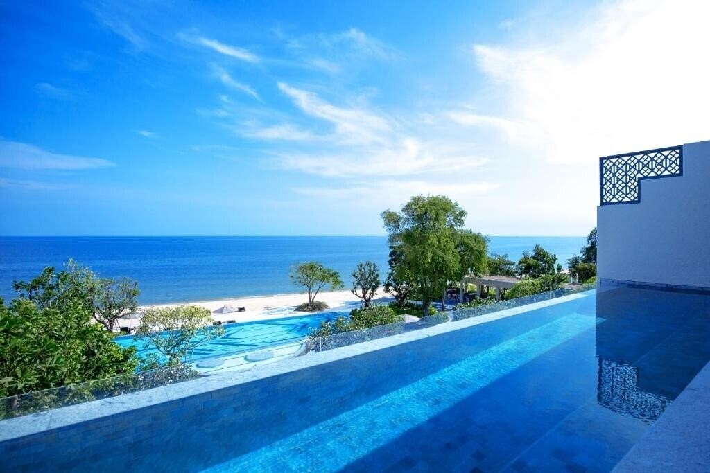 Изображение Baba Beach Club Hua Hin 5*