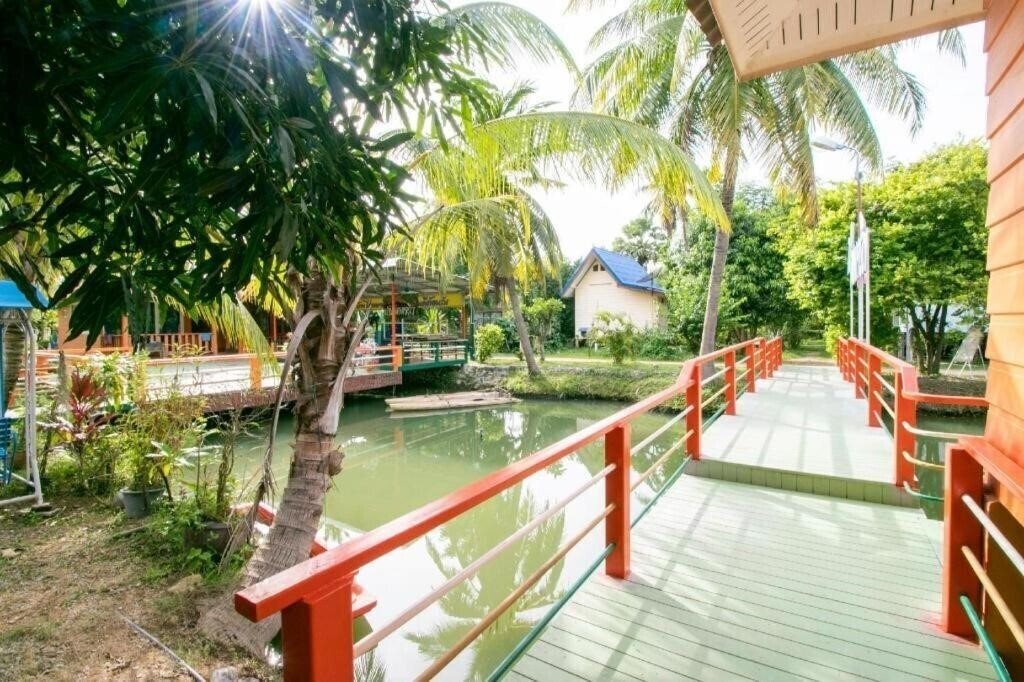 Картинка Oyo 1062 Baanrai Kongjaroen 3*