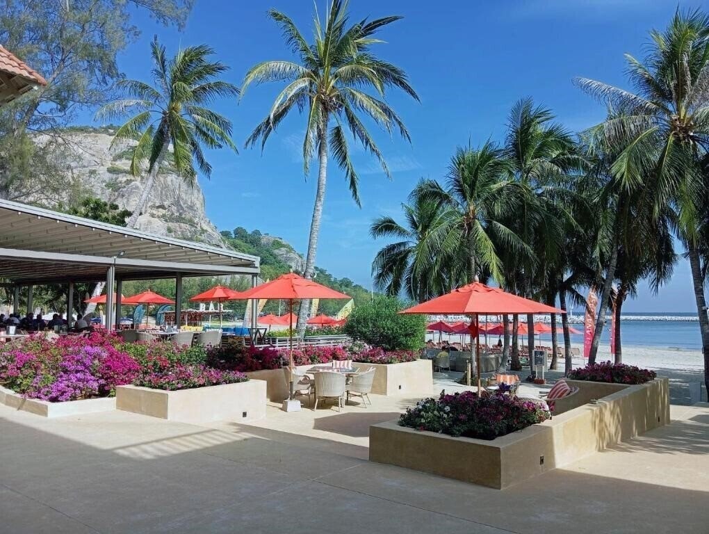 Отель Anantasila Beach Resort 4*