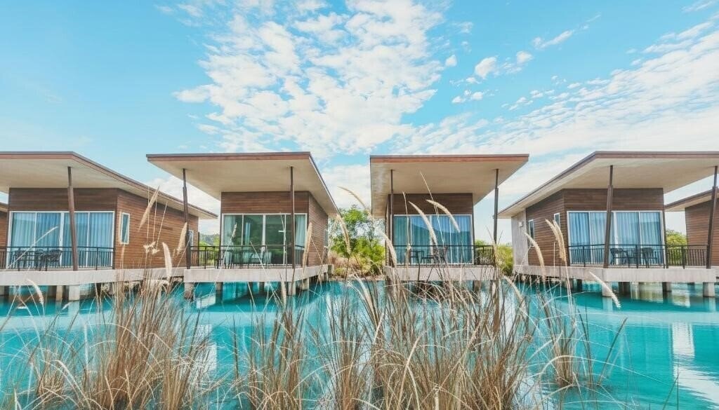 Отель Ko Lanta Amantra Lake View Resort 3*