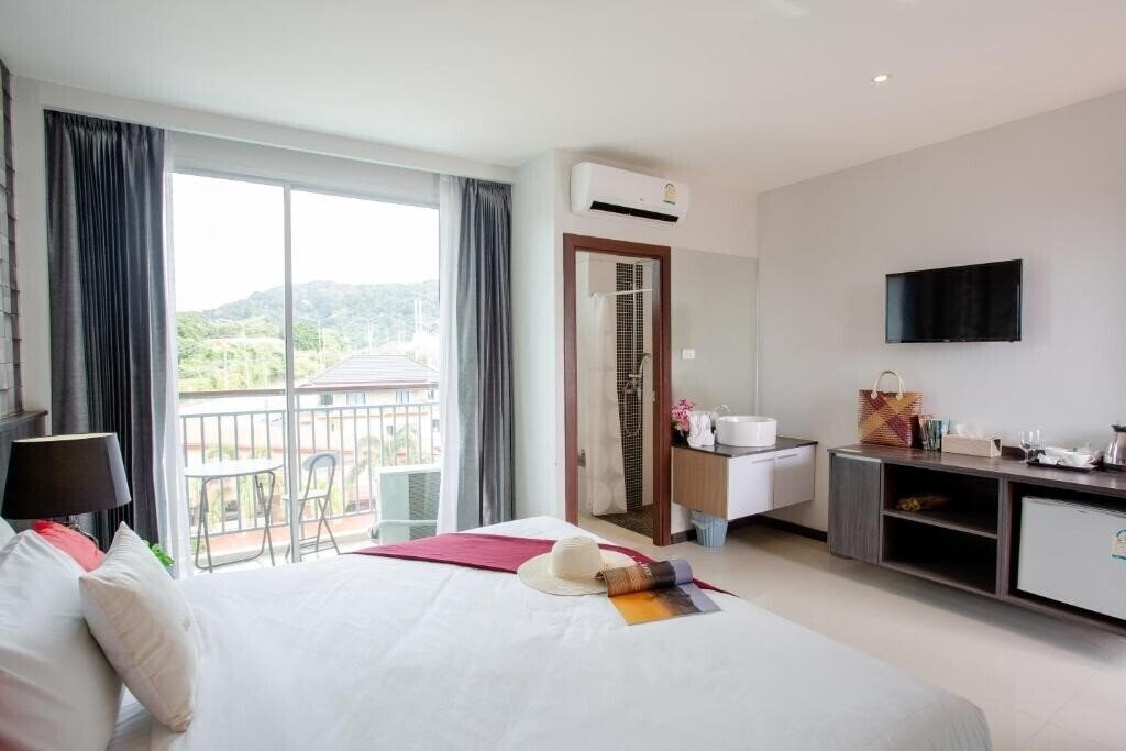 Фото The Wings Boutique Hotel 3*