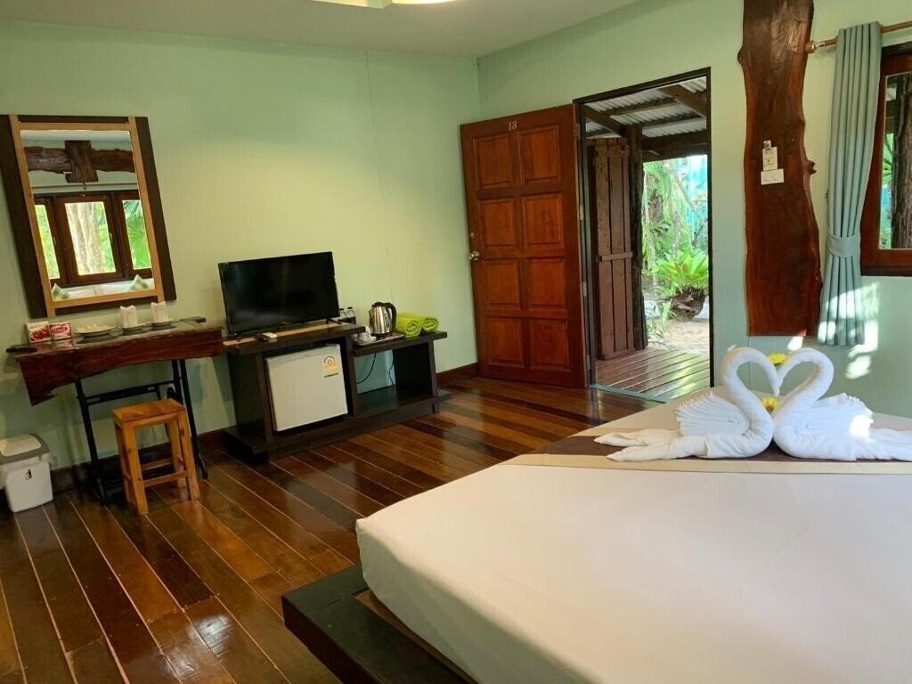 Baan Po Ngam Resort 3* суреті