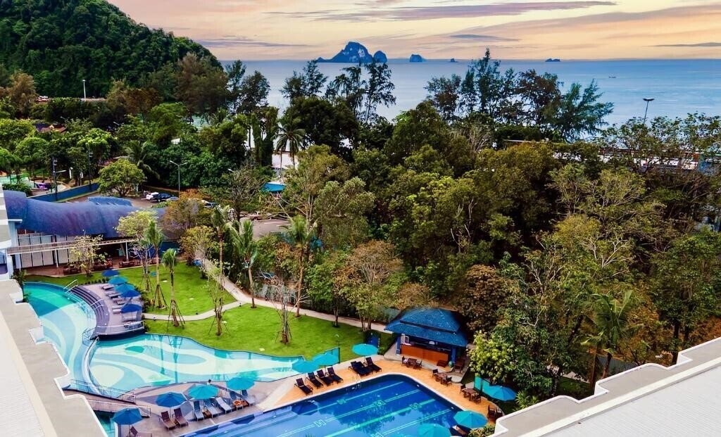 Holiday Inn Express Krabi Ao Nang Beach 3* суреті