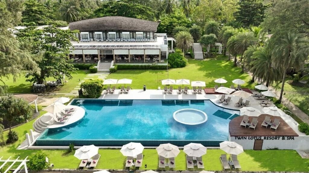 Отель Twin Lotus Resort & Spa Koh Lanta (Adults Only) 4*