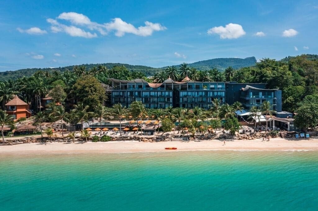 Отель Beyond Resort Krabi 4*