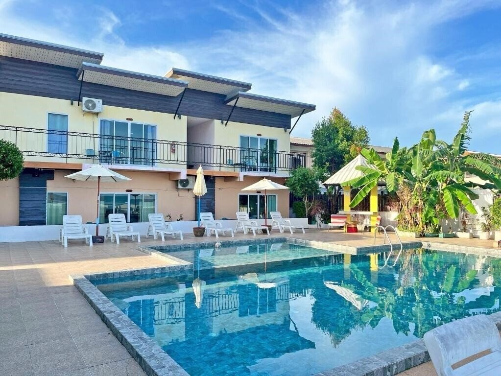 Фото Anyavee Chom by The Sea 3*