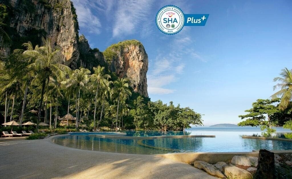 Отель Rayawadee Krabi  Deluxe 5*
