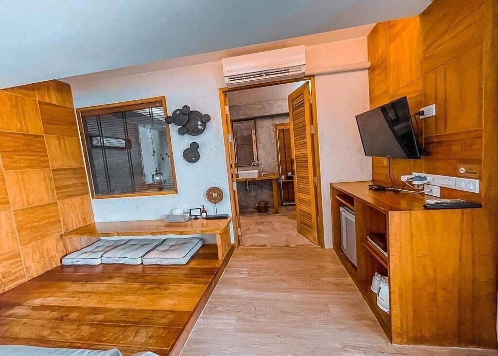 The Parlour Krabi 2* суреті