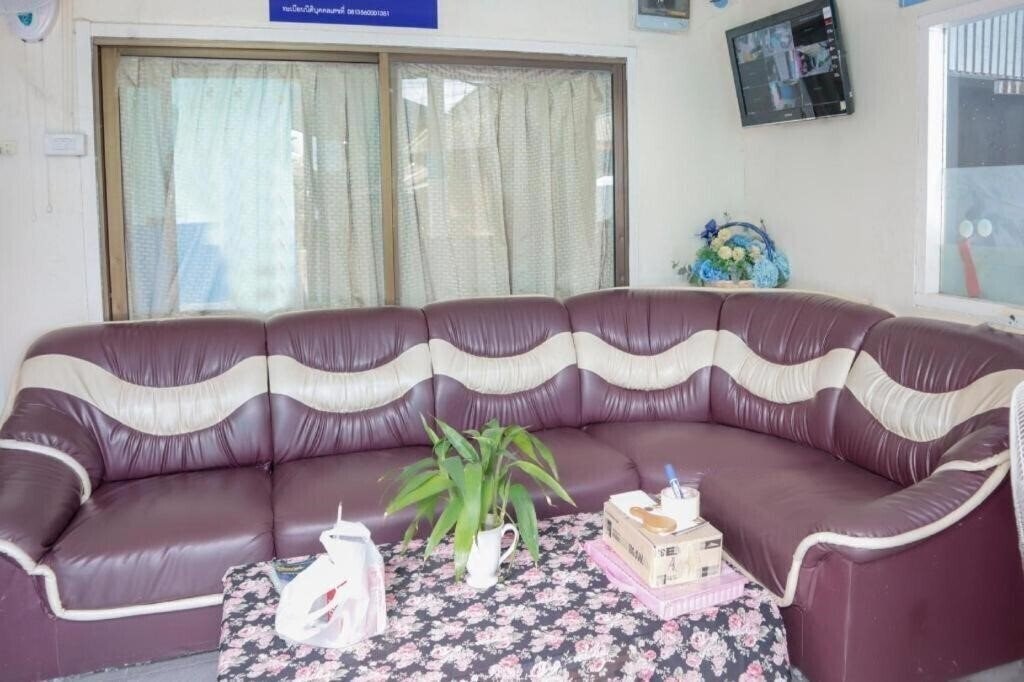 Oyo 681 Paradise Hotel 2* фотосуреті