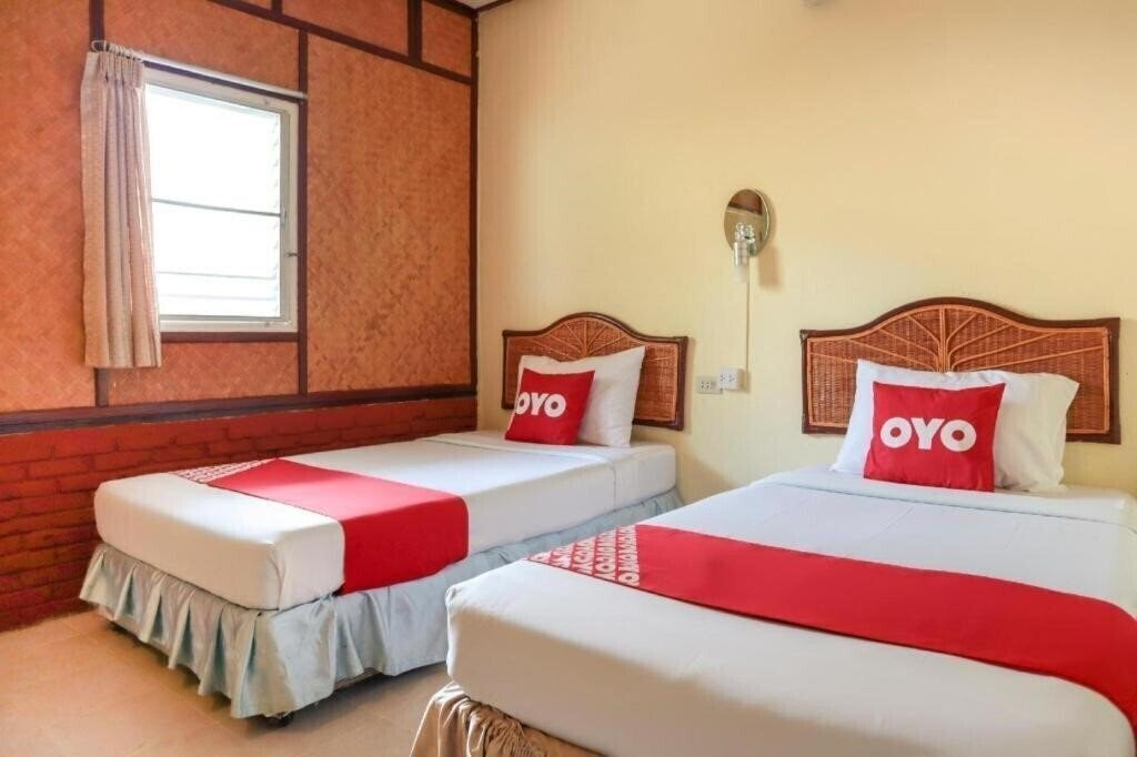 Oyo 681 Paradise Hotel 2* суреті