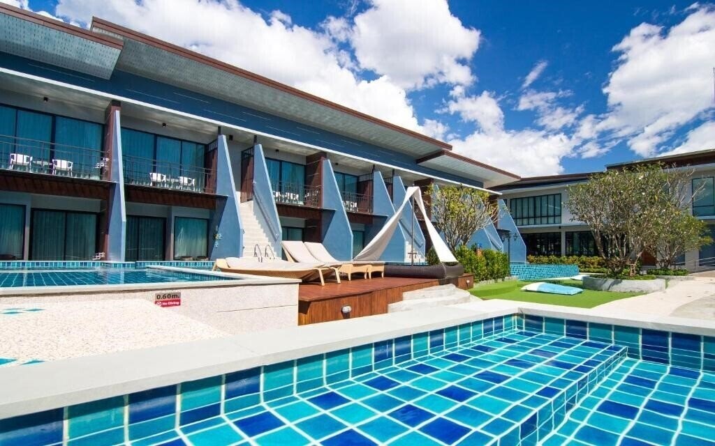 The Phu Beach Hotel 3* суреті