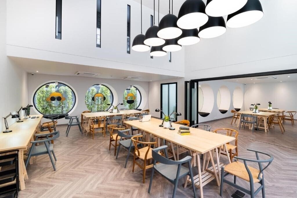 Отель Blu Monkey Hub & Hotel Krabi Town 4*