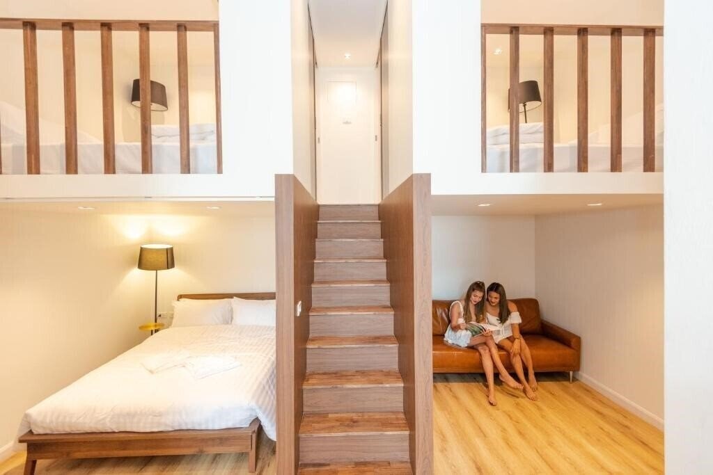 Play Poshtel 4* суреті