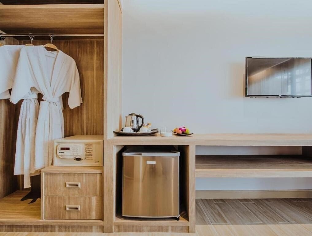 Days Inn by Wyndham Aonang Krabi (ex. Beach Terrace Hotel) 3* суреті