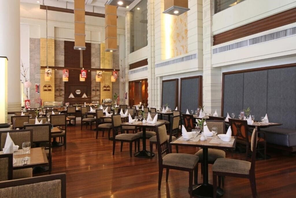 Картинка The Imperial Hotel And Convention Centre Korat 4*