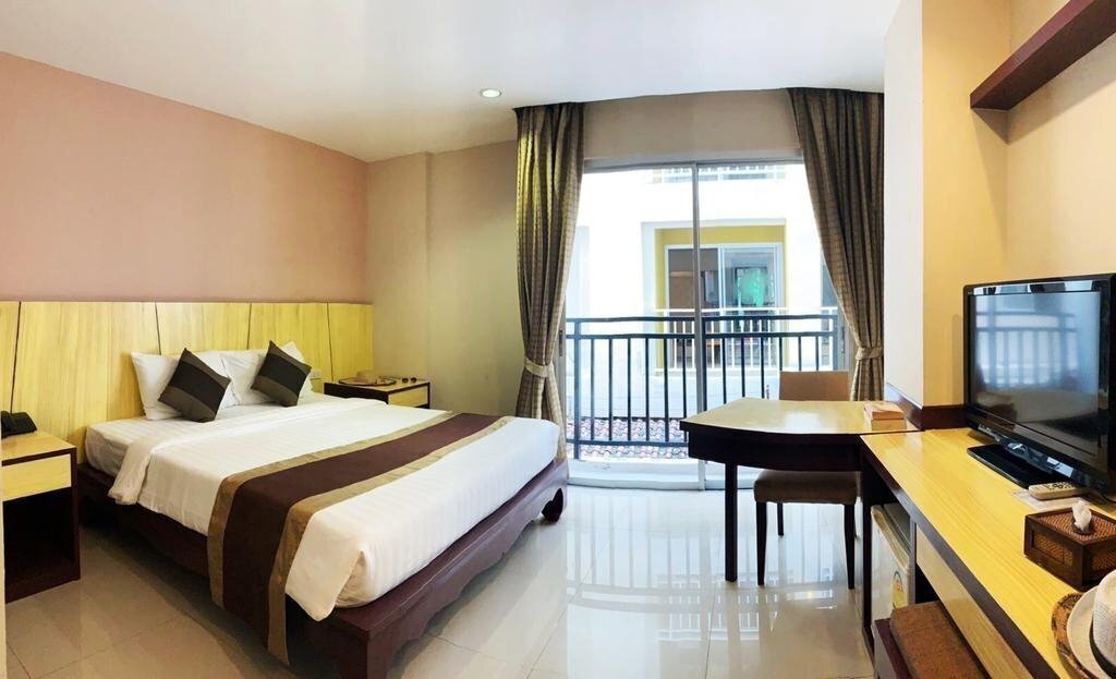 Фото Malin Patong 3*