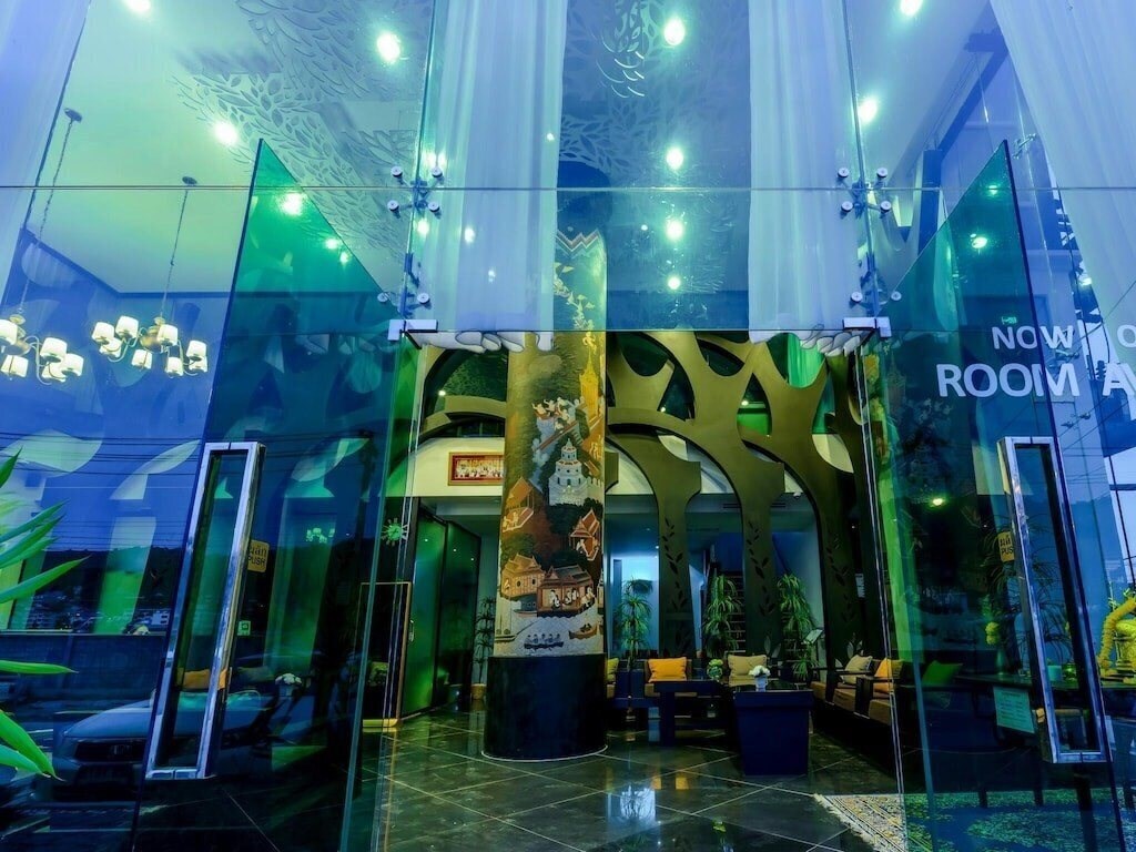 Raha Grand Hotel (ex. Nara Grandeur Hotel Patong) 3* суреті